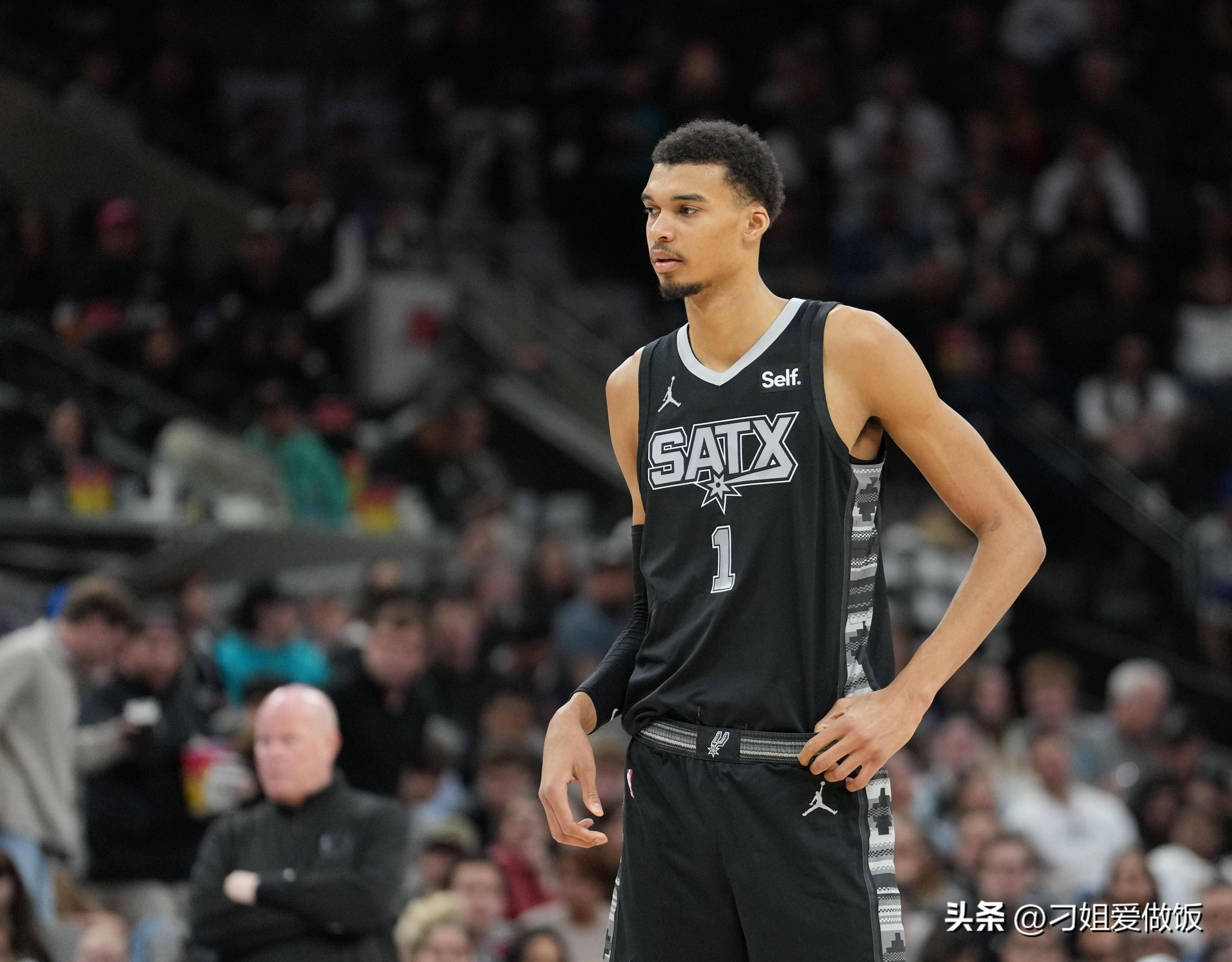 展现了白浪 展现了白浪