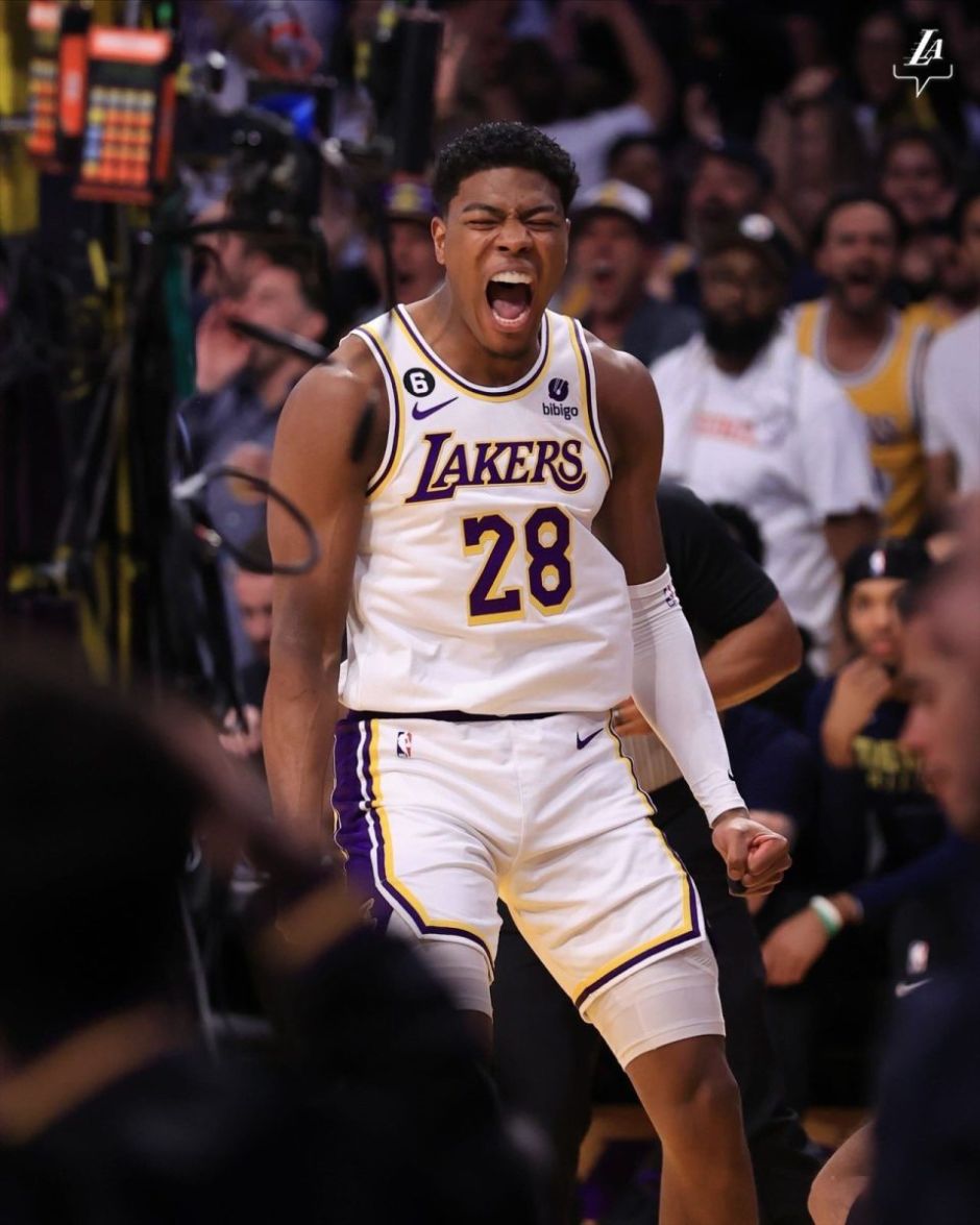 足球报：邵佳一有四大特质被认可，熟悉足协和国字号工作